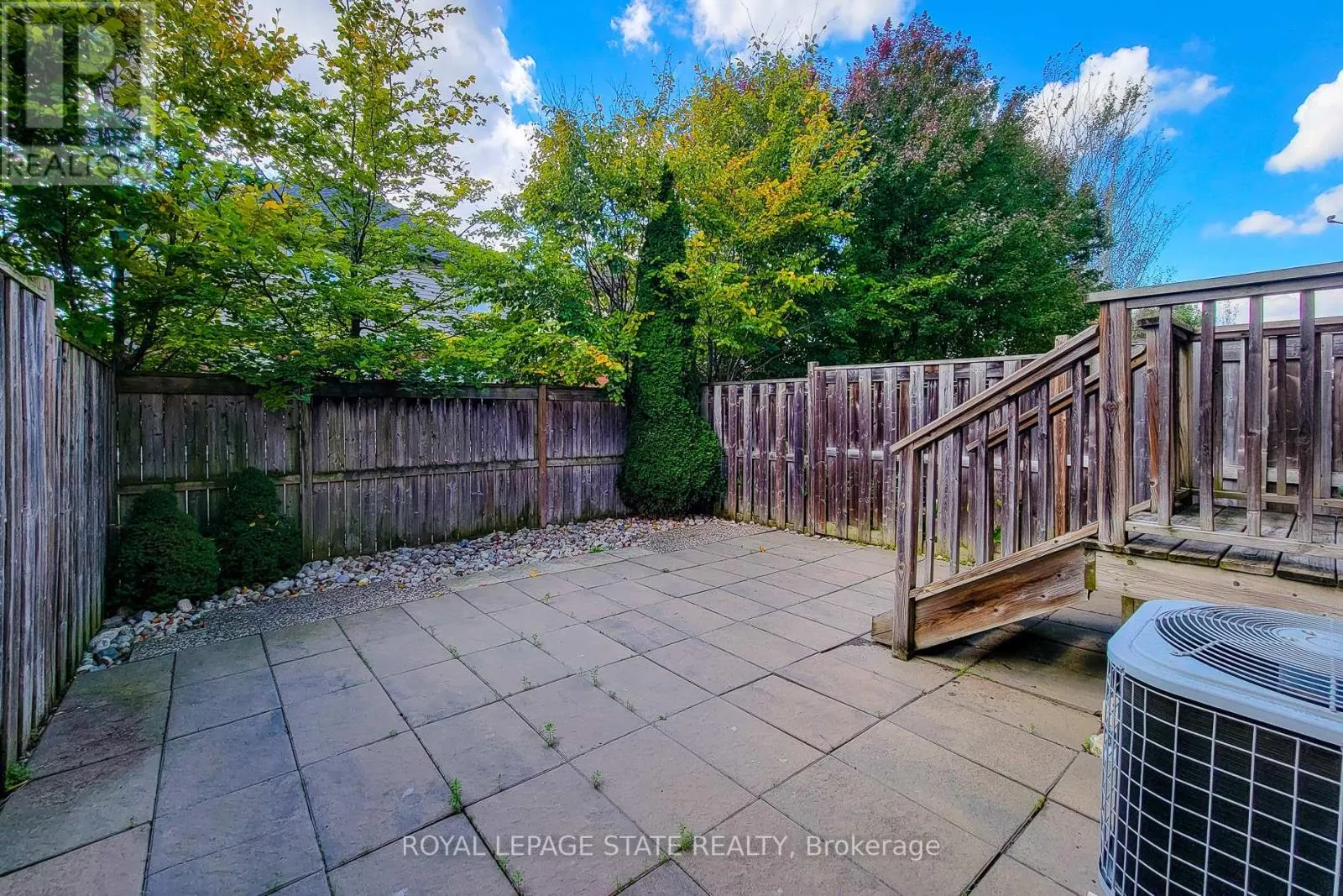 32 - 222 FALL FAIR WAY