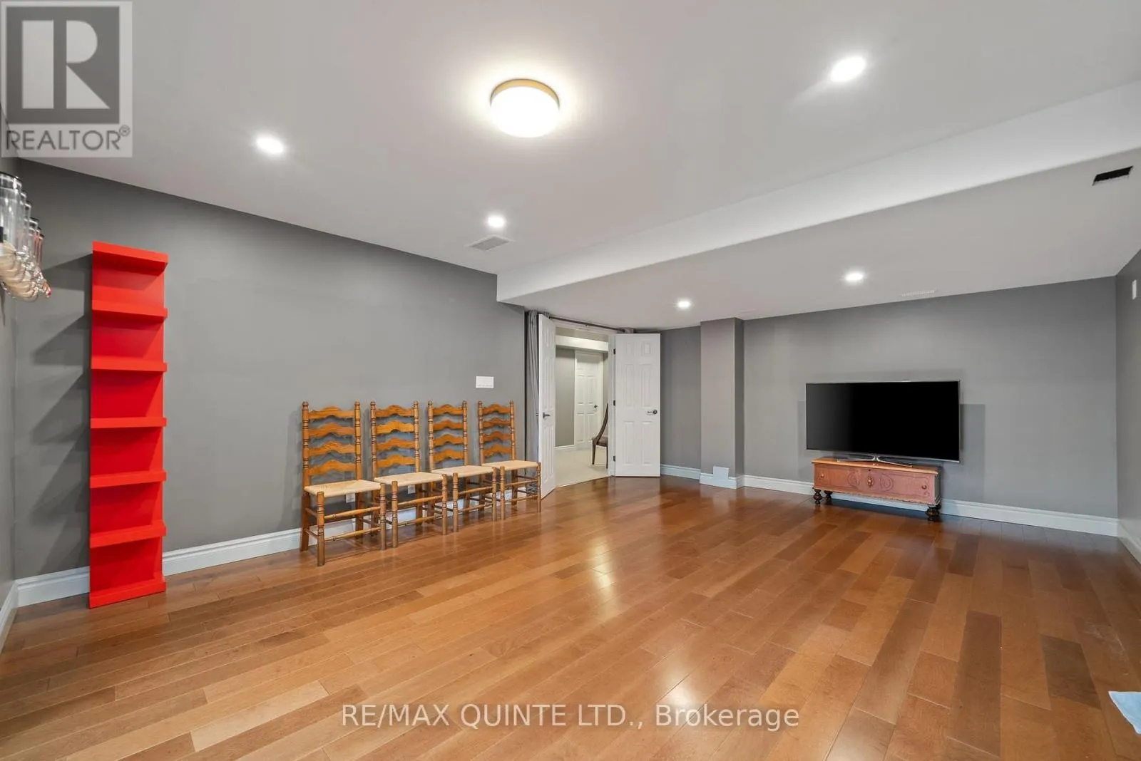 10 MEAGHER PLACE