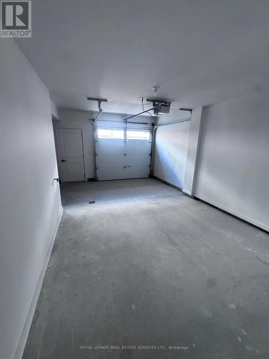 225 BURKE STREET