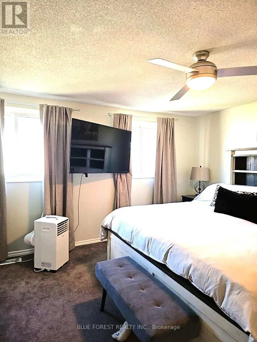 16 - 821 SOUTHDALE ROAD E, #16