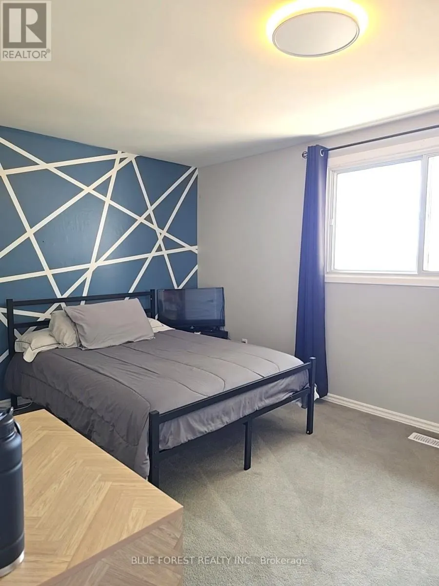 16 - 821 SOUTHDALE ROAD E, #16