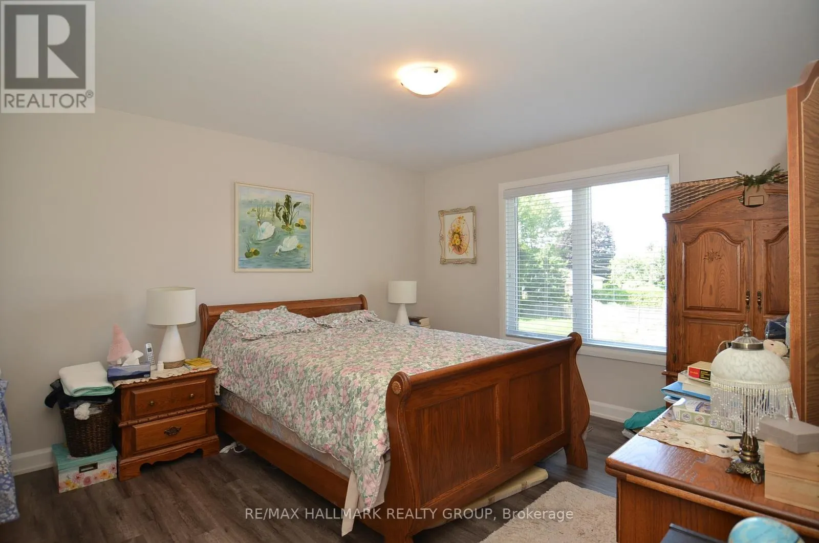 1 - 8009 JEANNE DARC BOULEVARD