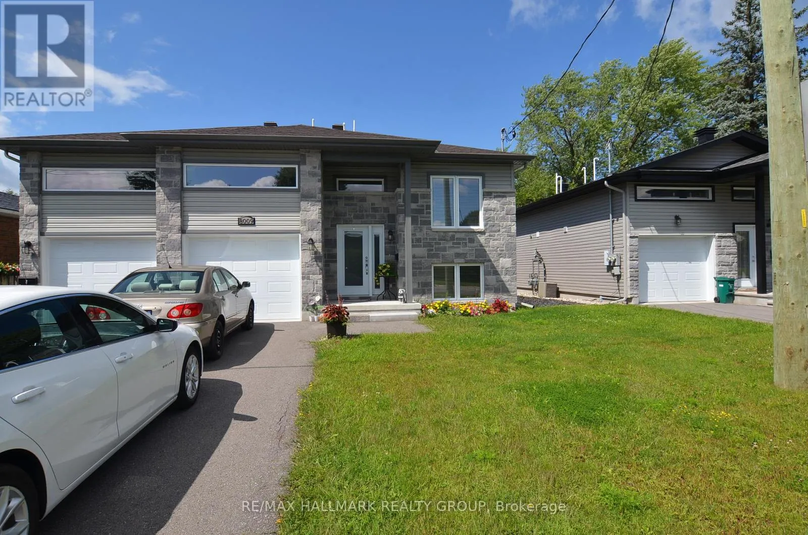 1 - 8009 JEANNE DARC BOULEVARD