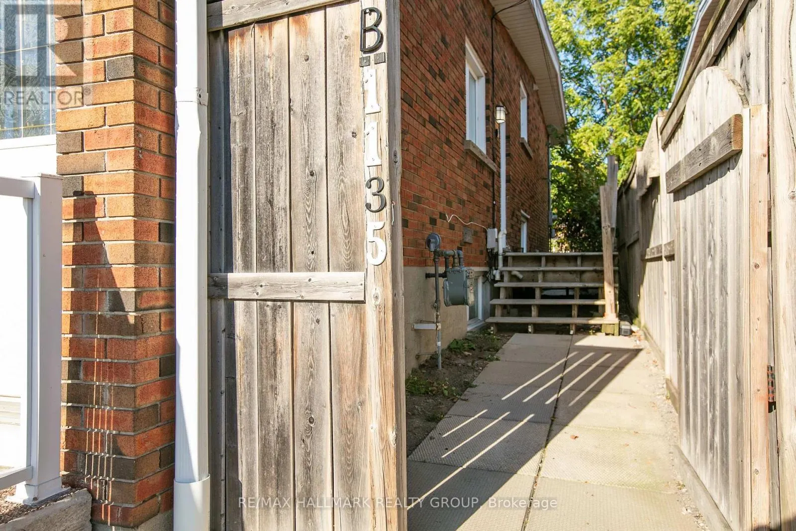 UNIT B - 1135 MAITLAND AVENUE