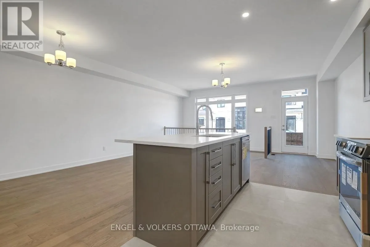 95 SAN FELICE CIRCLE