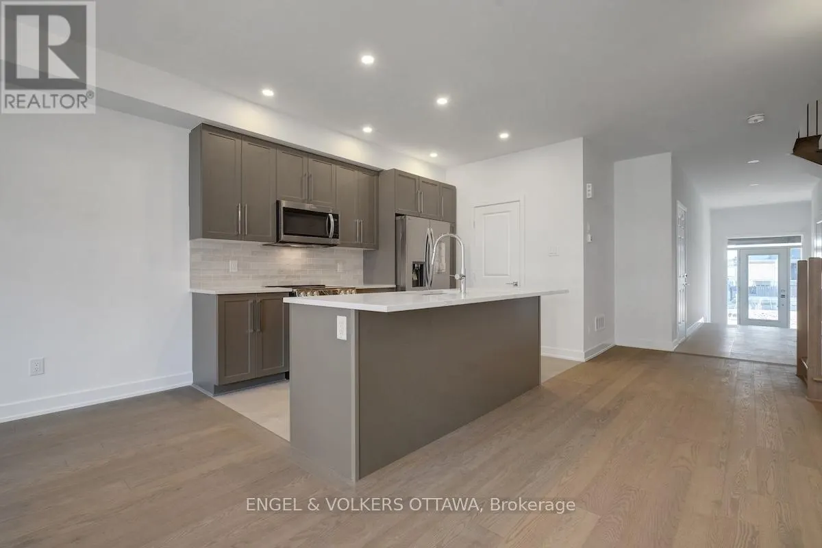 95 SAN FELICE CIRCLE