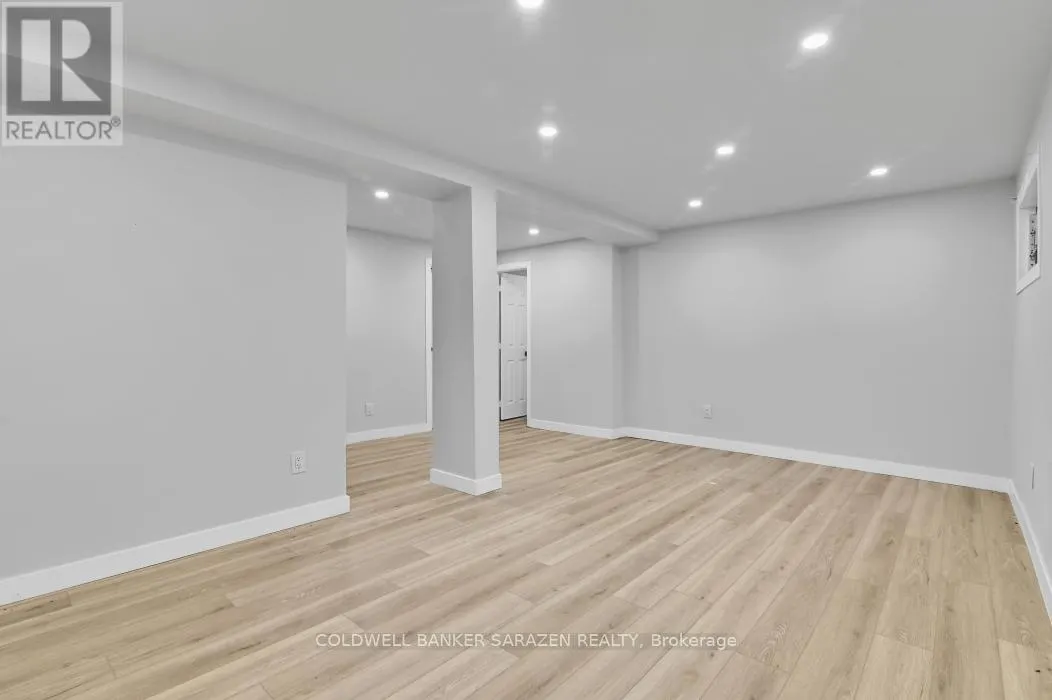 54 GREENBORO CRESCENT