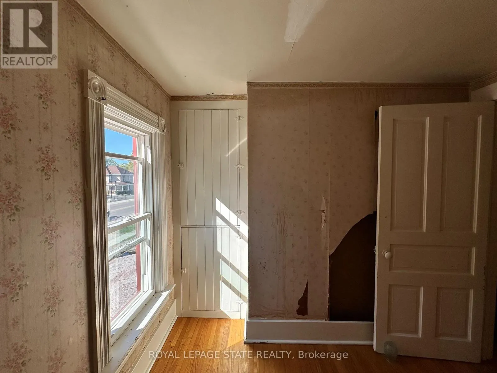 541 BROAD STREET E