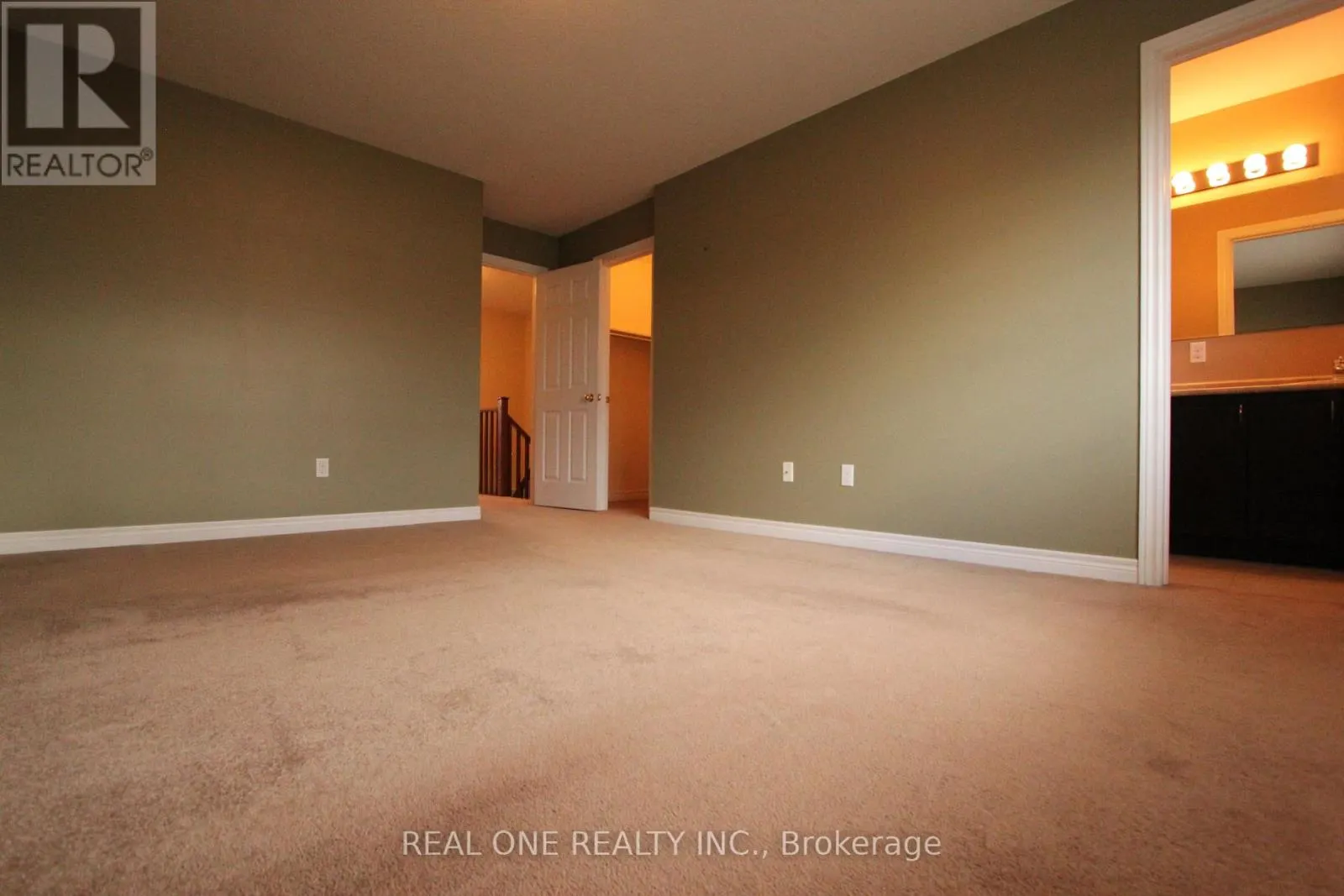19 BROWVIEW DRIVE