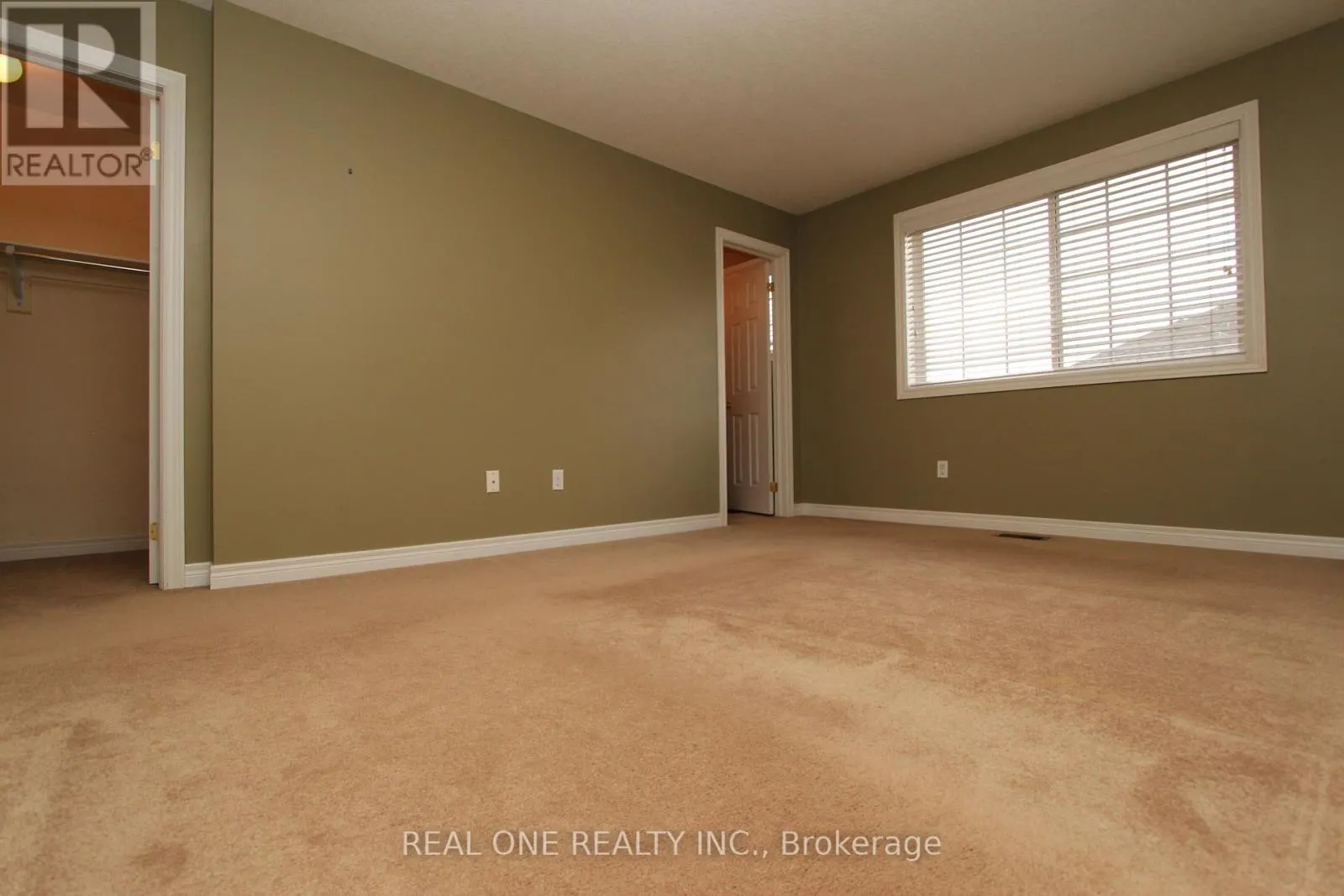 19 BROWVIEW DRIVE