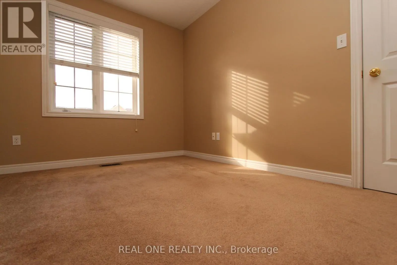 19 BROWVIEW DRIVE