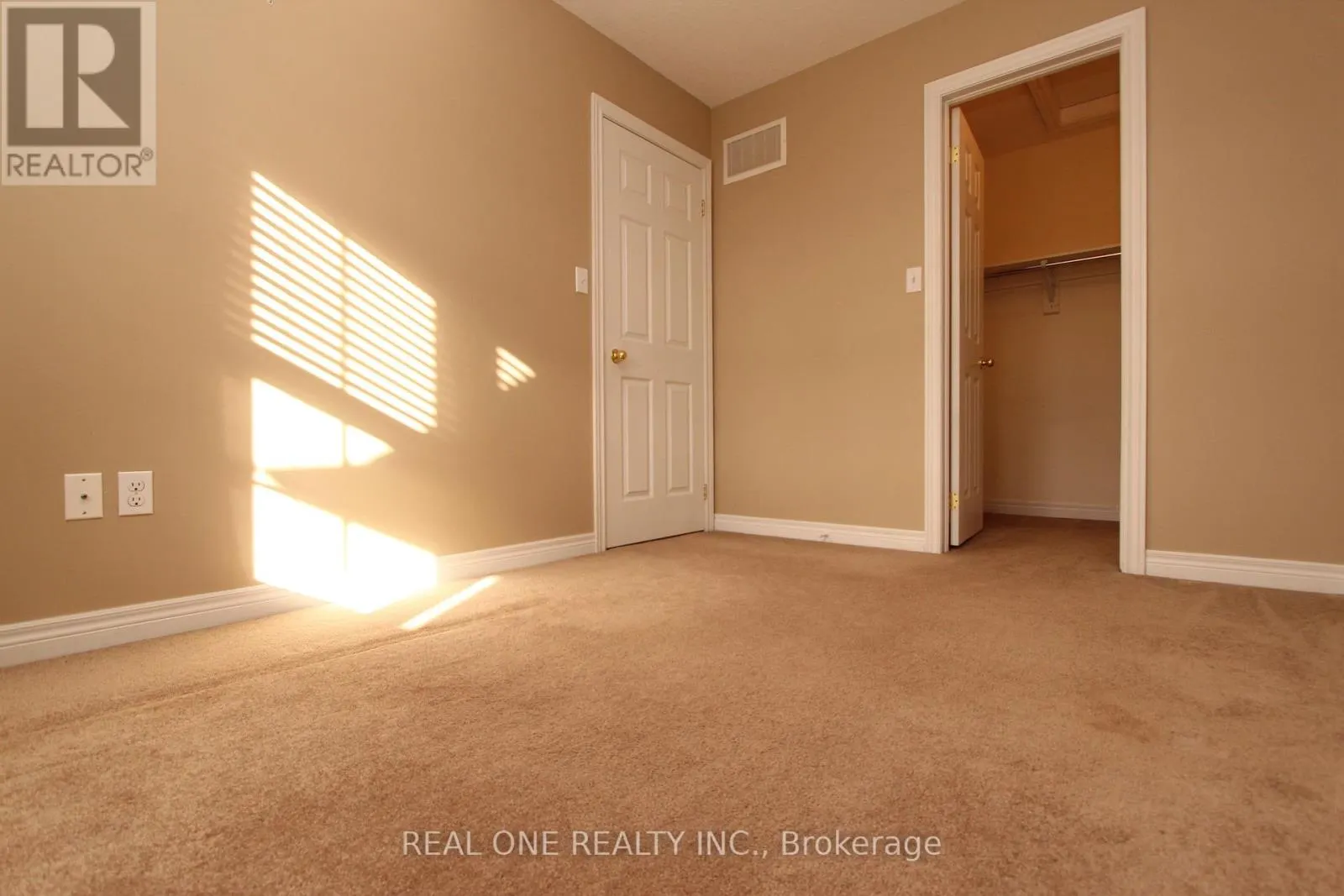 19 BROWVIEW DRIVE