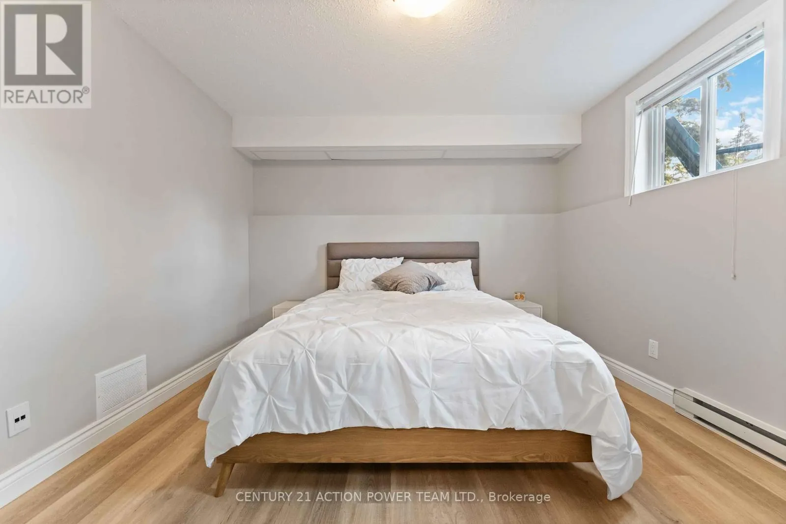 1361 MARIGOLD CRESCENT