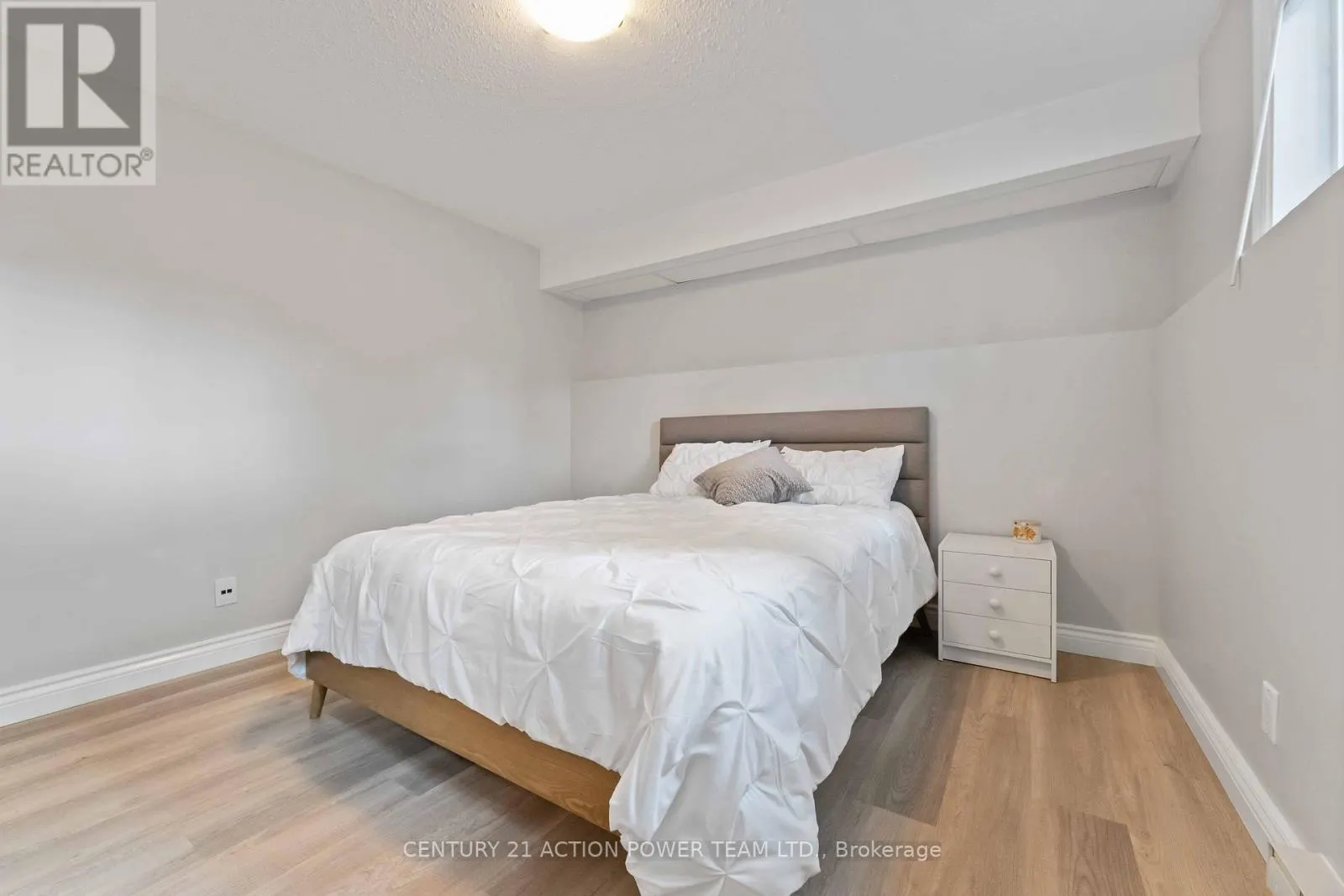 1361 MARIGOLD CRESCENT