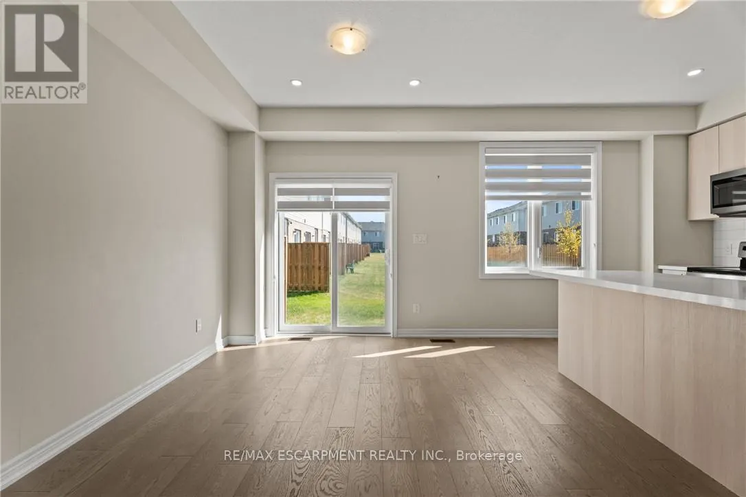 8 LINDEN PARK LANE
