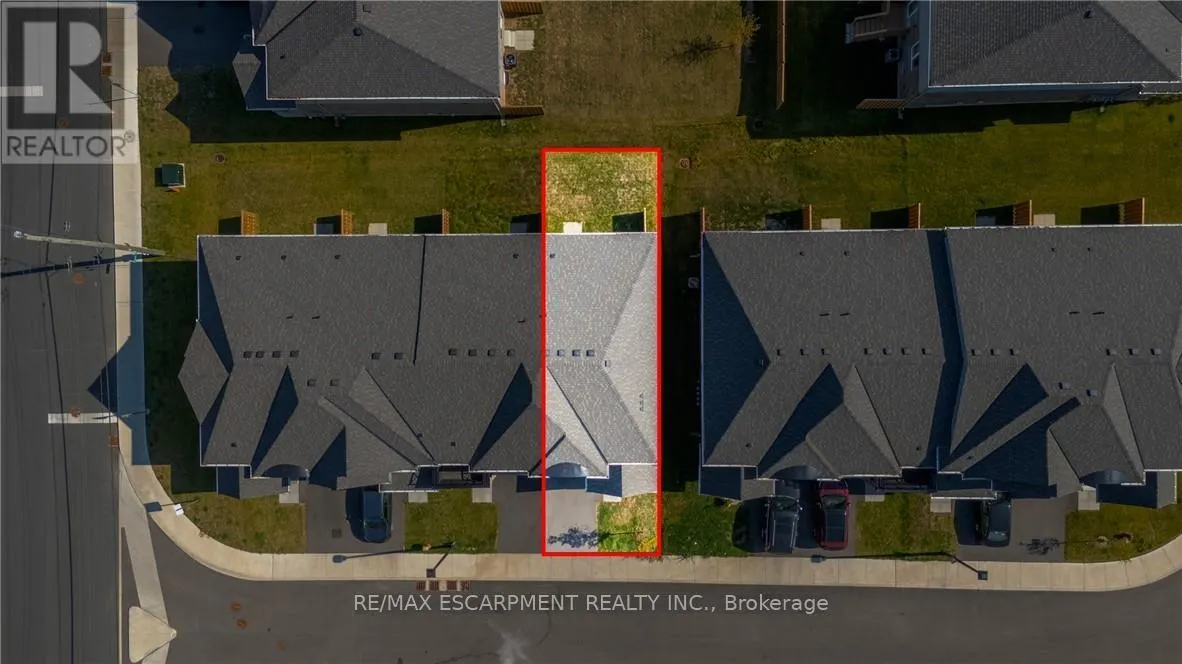 8 LINDEN PARK LANE