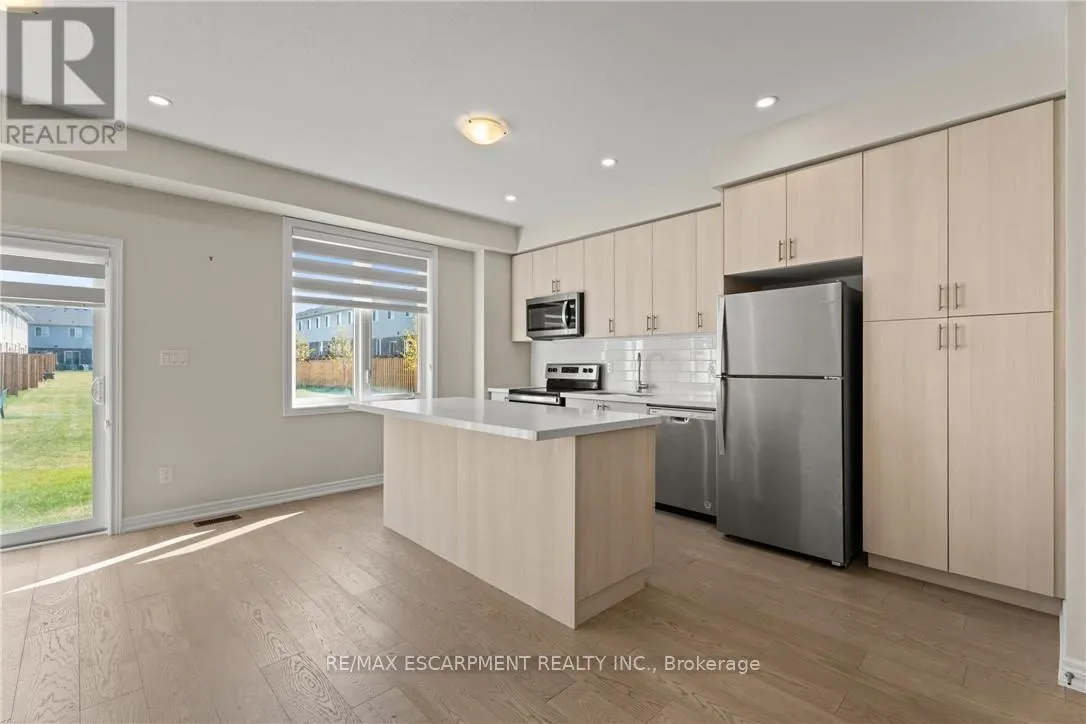 8 LINDEN PARK LANE
