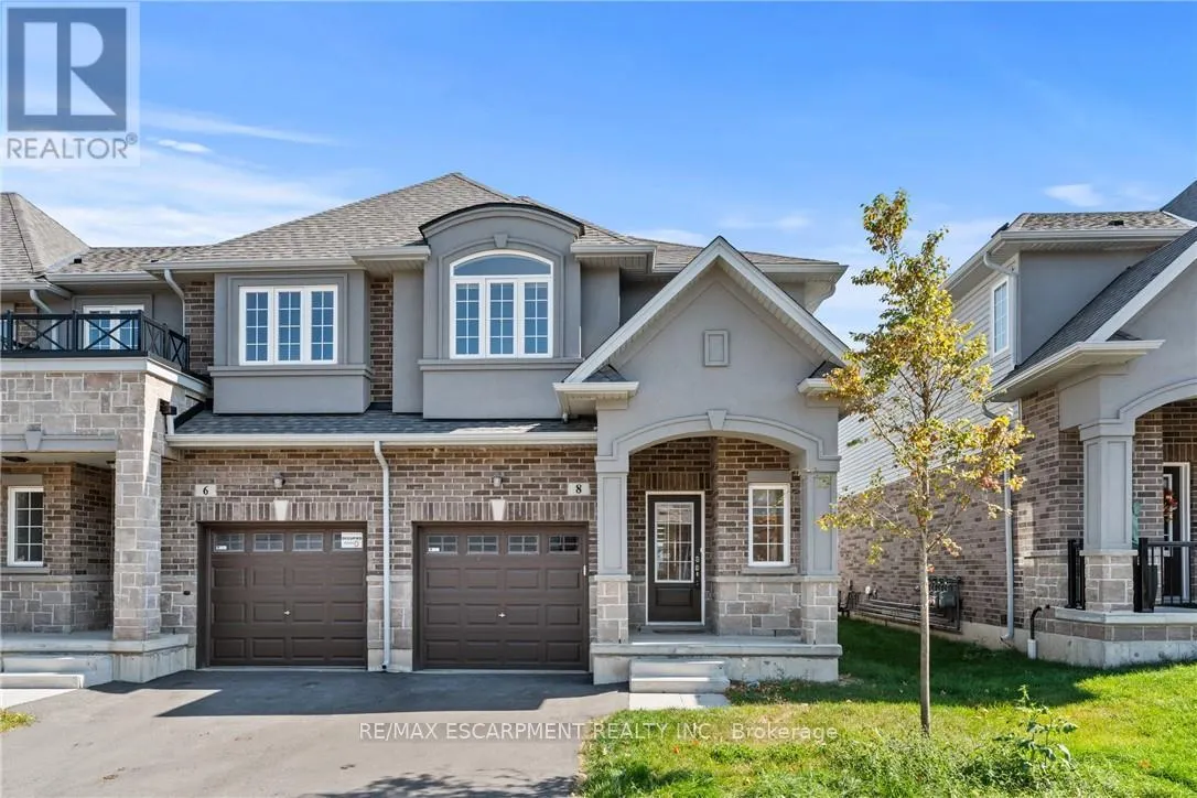 8 LINDEN PARK LANE