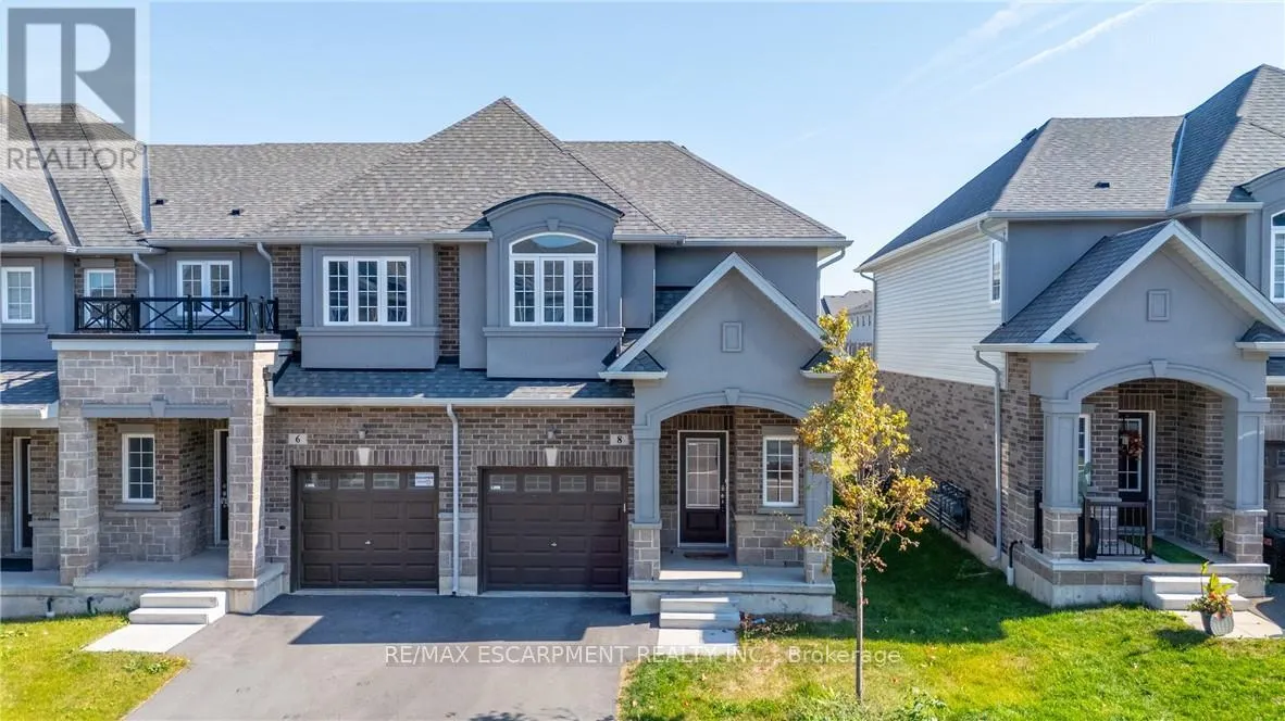 8 LINDEN PARK LANE