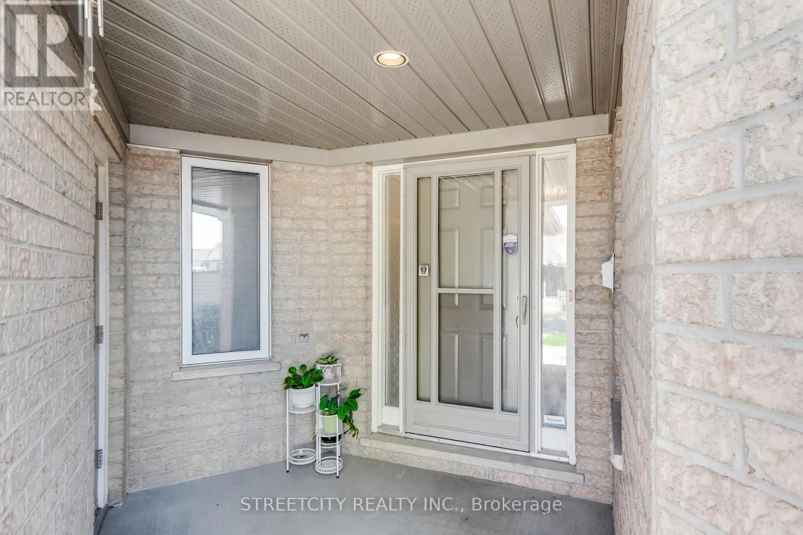 34 - 861 SHELBORNE STREET, #34