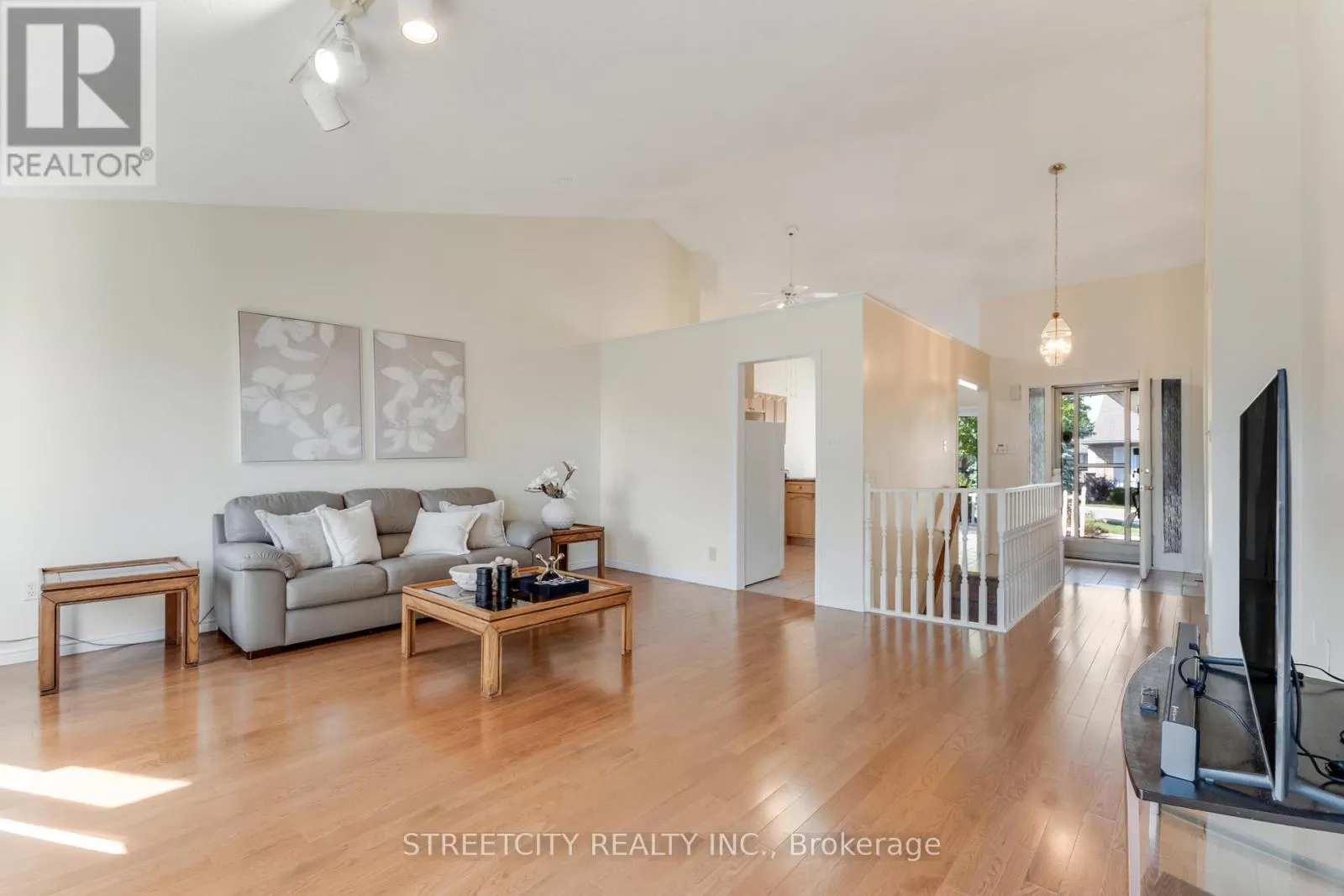 34 - 861 SHELBORNE STREET, #34