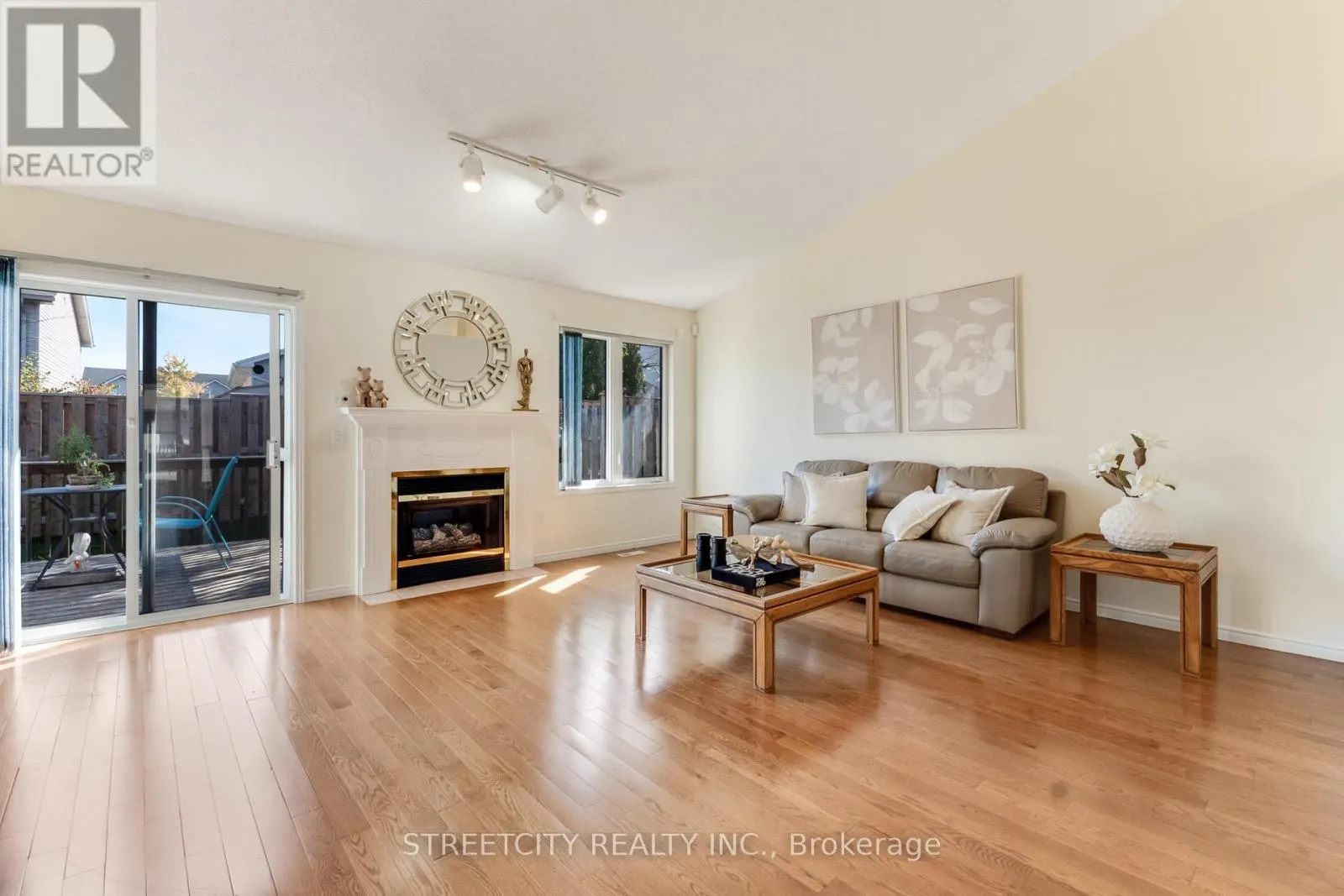 34 - 861 SHELBORNE STREET, #34