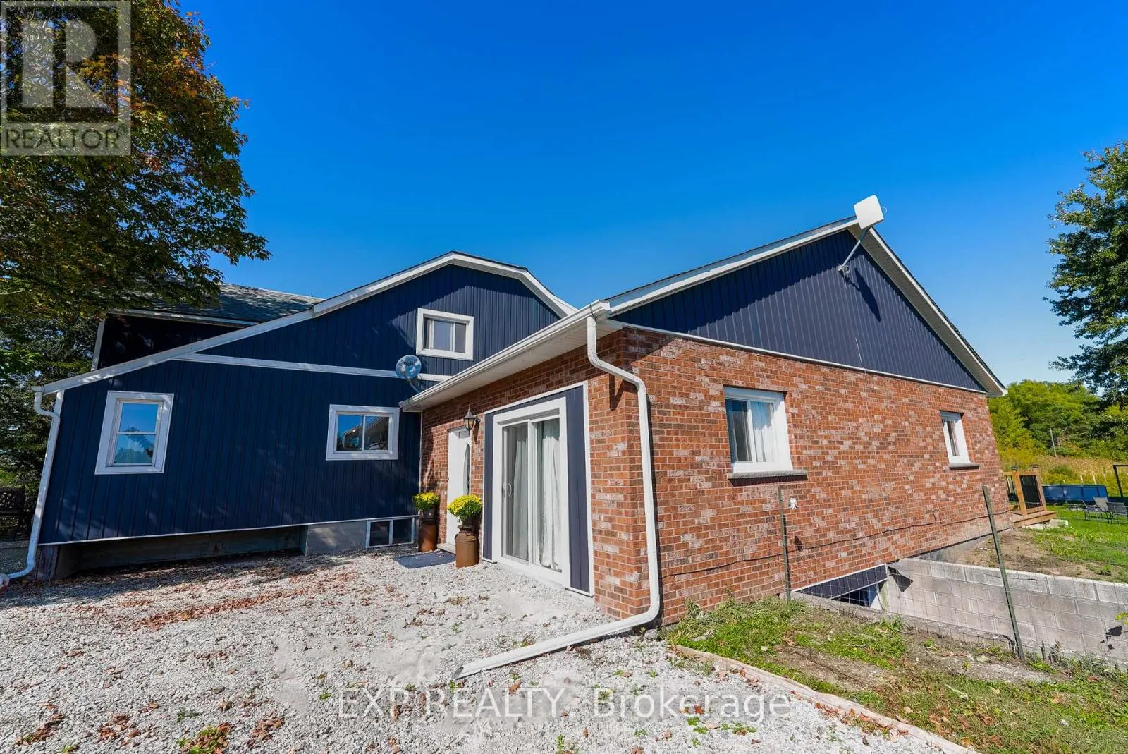 940 HUTCHINSON ROAD