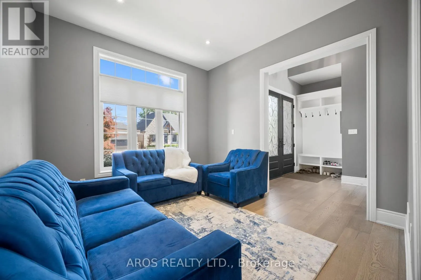 1 - 9861 GLENDON DRIVE, #1