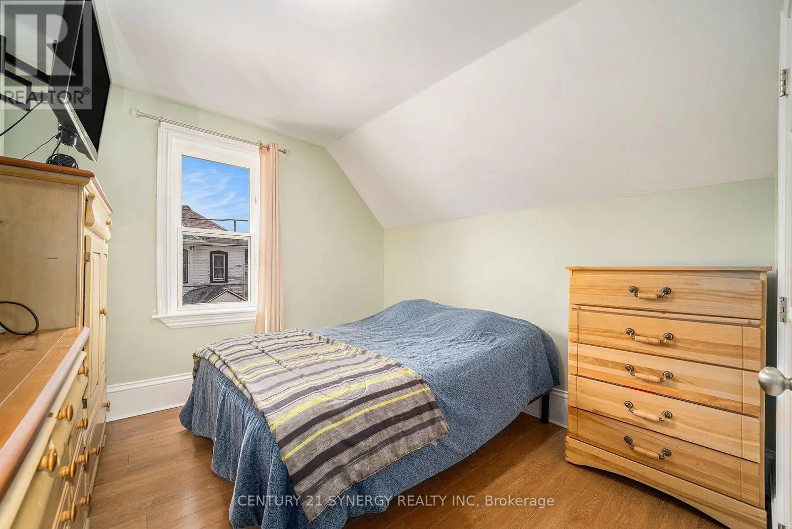 25 KENSINGTON AVENUE