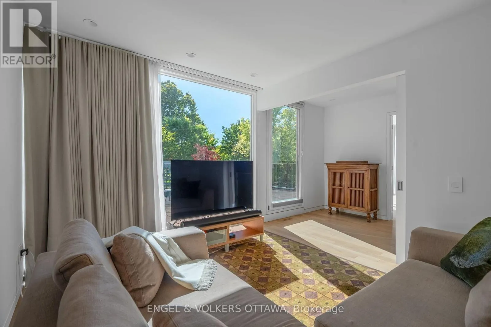 5 CLEMOW AVENUE
