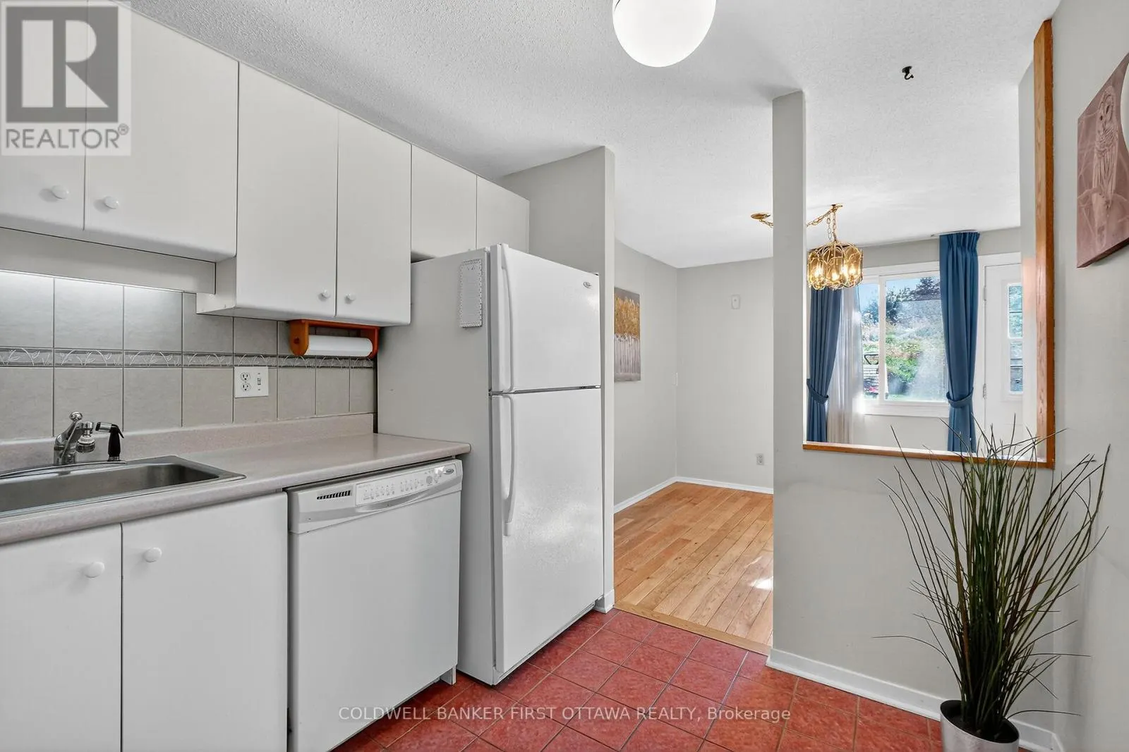 1242 - 1242 LASSITER TERRACE W