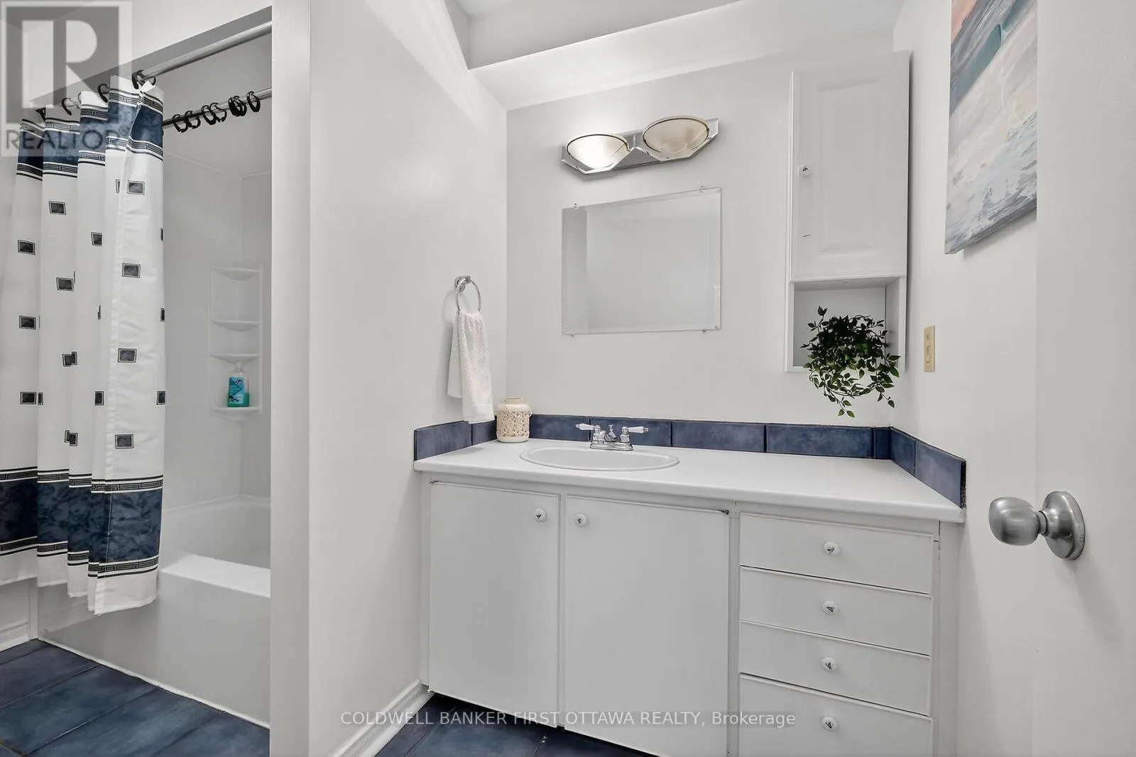 1242 - 1242 LASSITER TERRACE W
