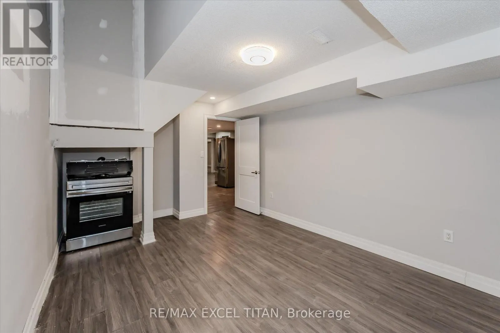 BASEMENT - 498 THOMAS SLEE DRIVE