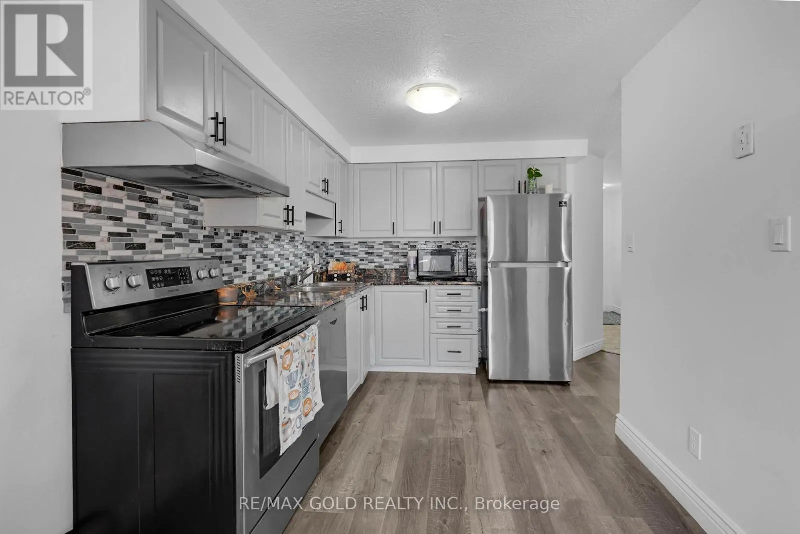 46 ACTIVA AVENUE