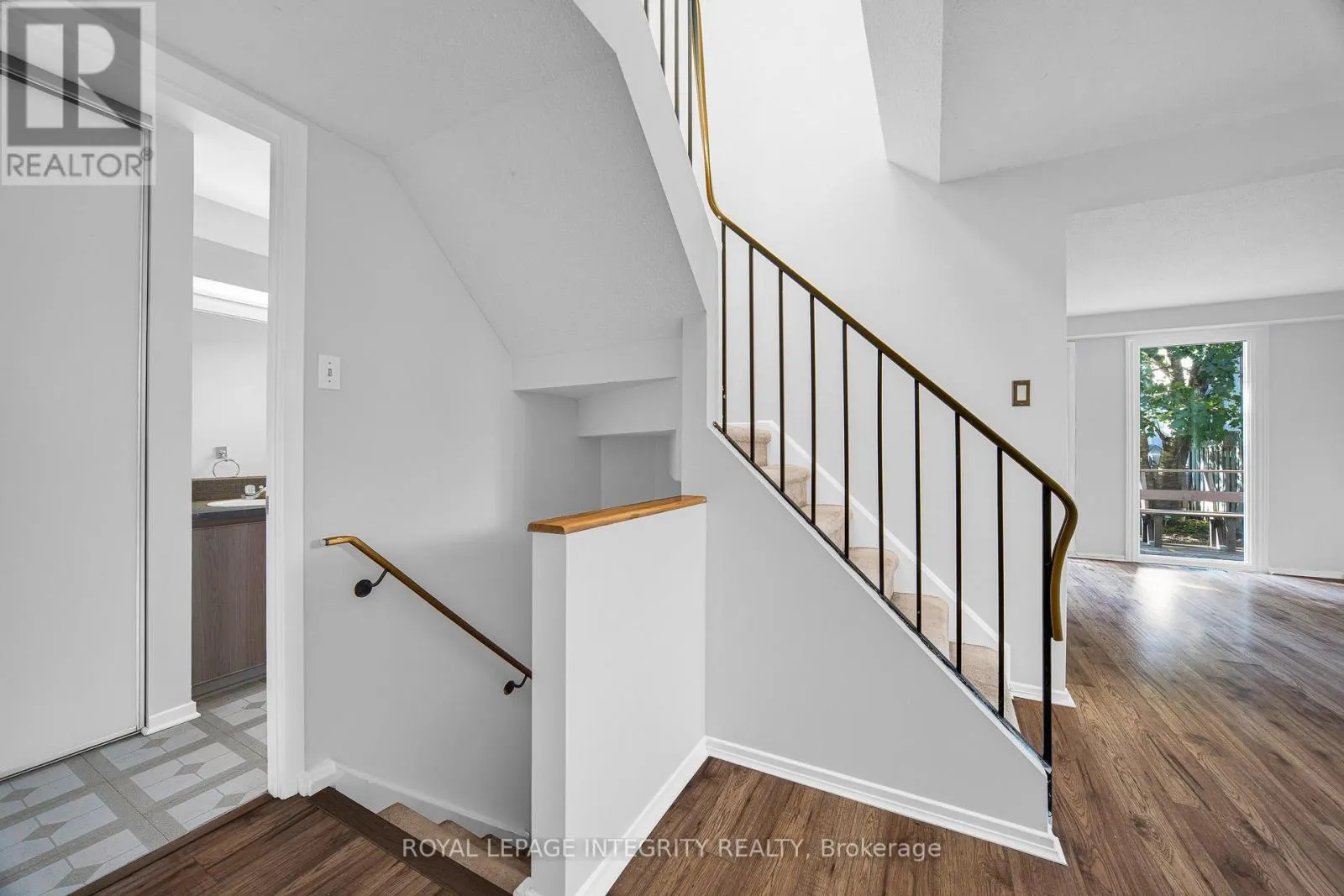 226 SHERWAY DRIVE