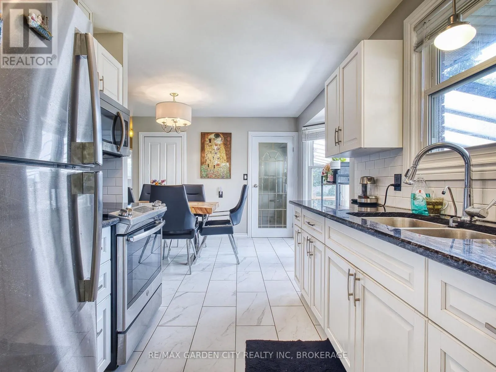 12 PRINCEWAY DRIVE