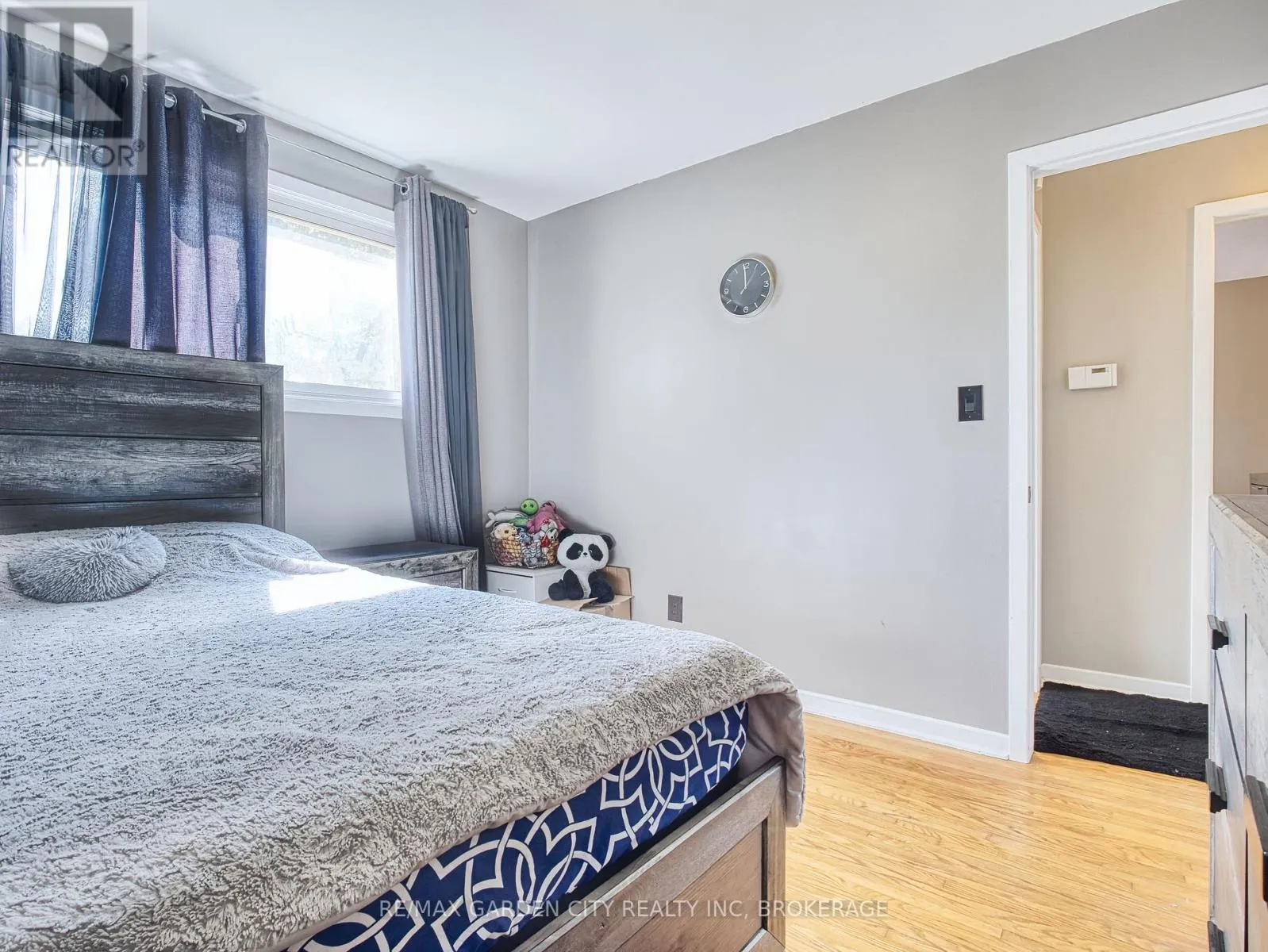 12 PRINCEWAY DRIVE