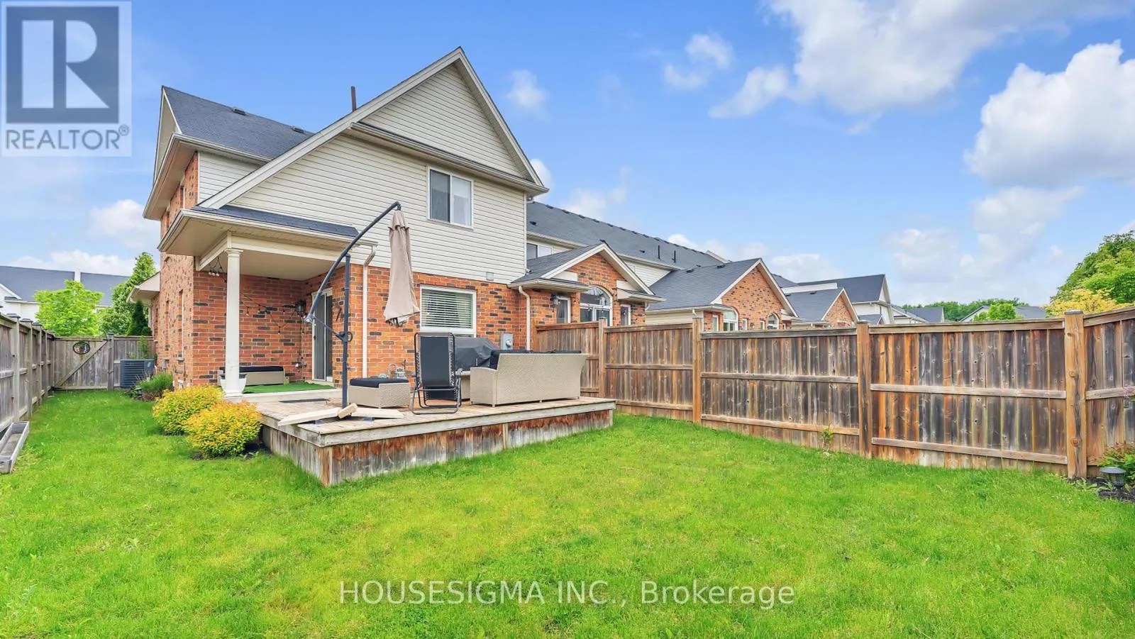 939 SILVERFOX CRESCENT