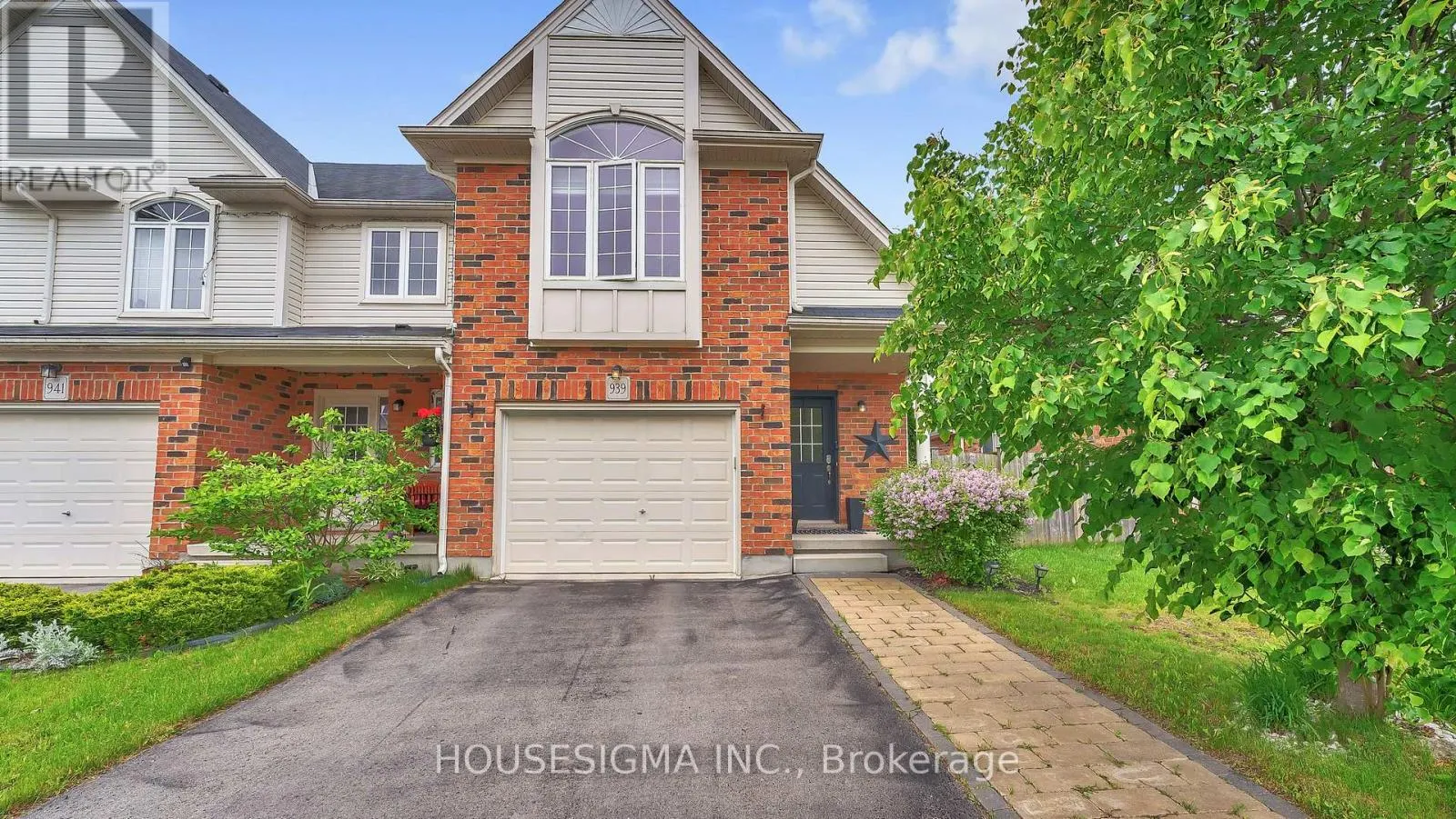 939 SILVERFOX CRESCENT