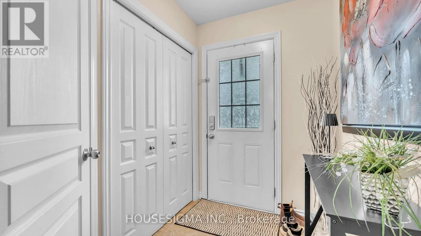 939 SILVERFOX CRESCENT