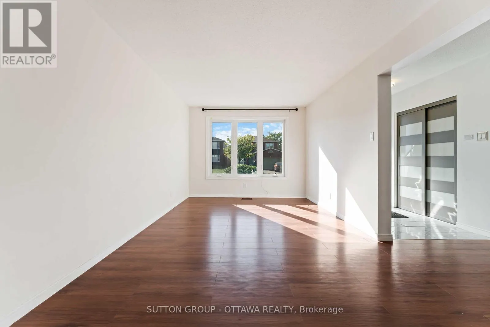 7 CASTLETHORPE CRESCENT