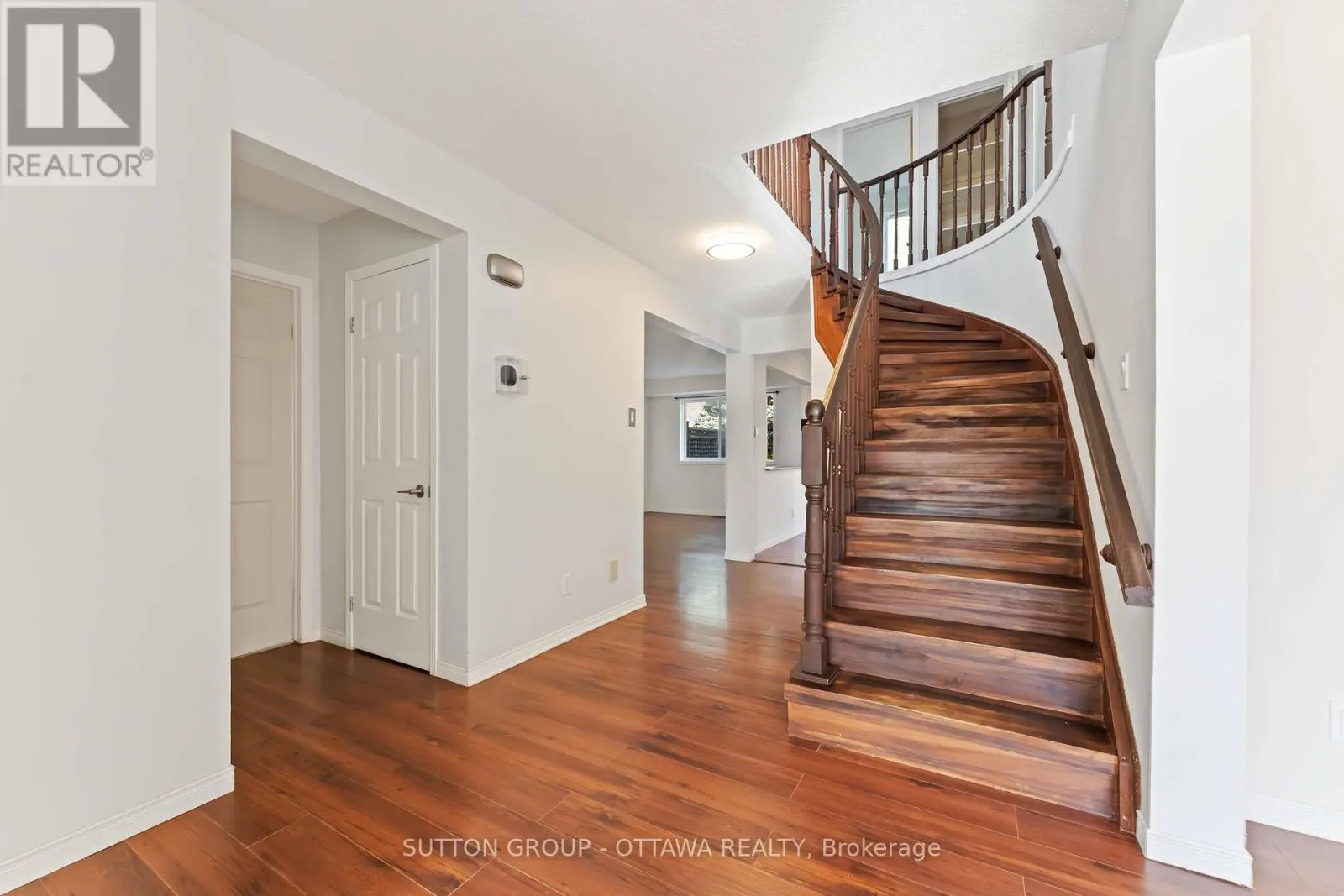 7 CASTLETHORPE CRESCENT