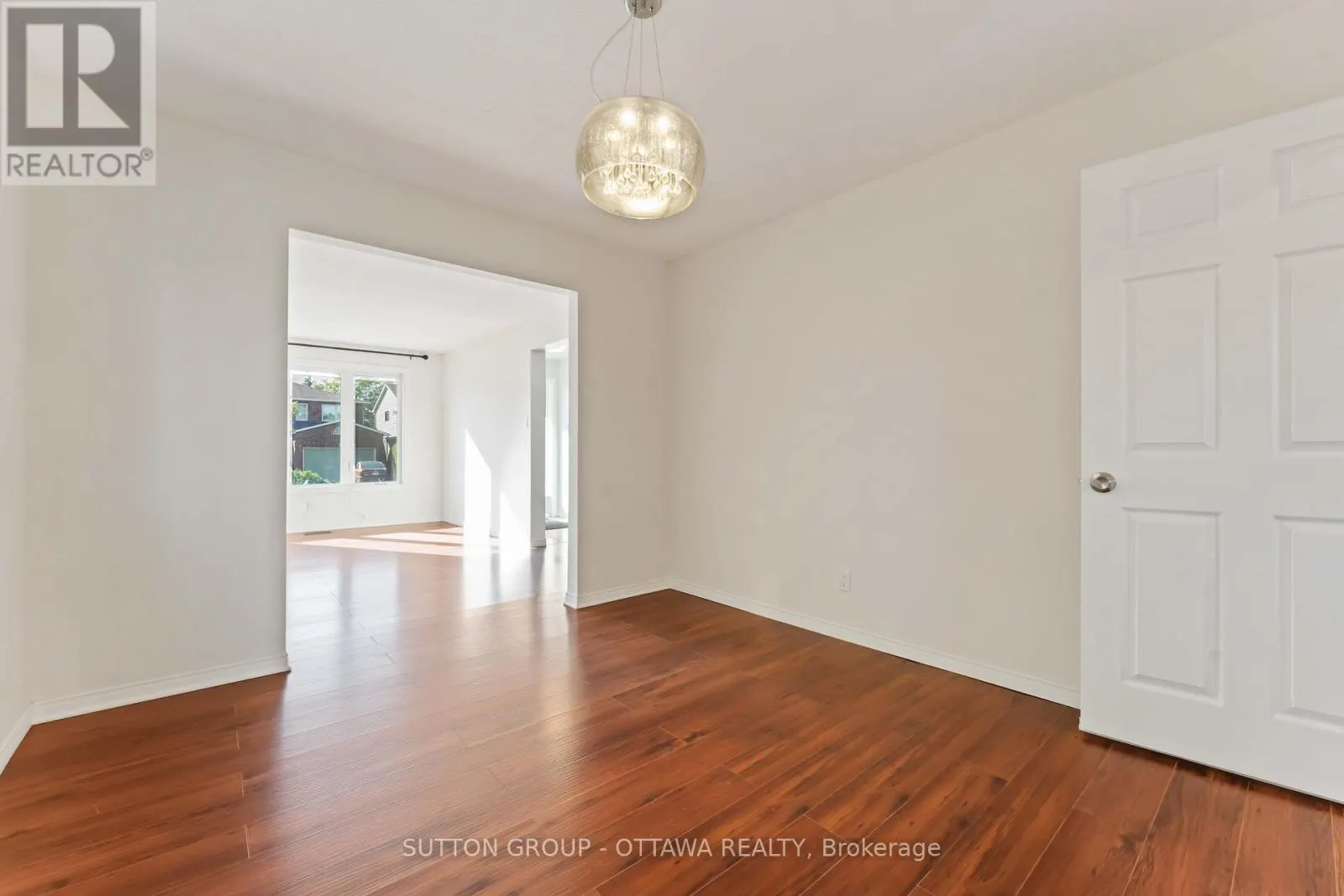 7 CASTLETHORPE CRESCENT
