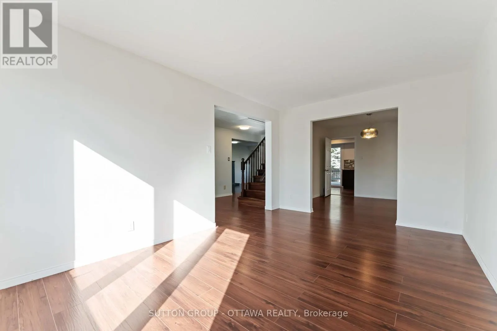 7 CASTLETHORPE CRESCENT
