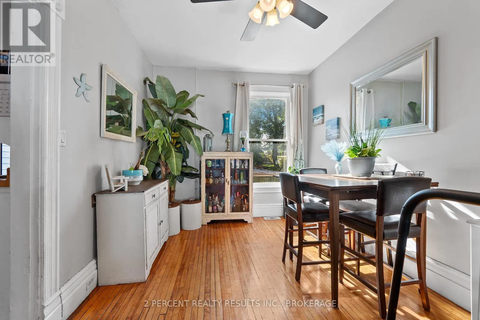 145 PEARL STREET W