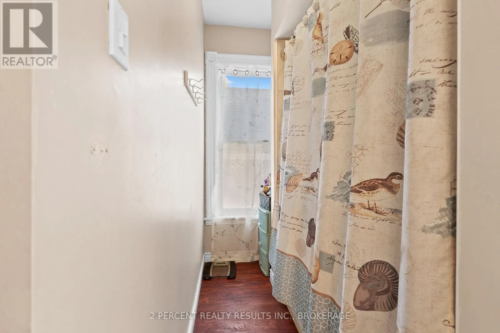 145 PEARL STREET W