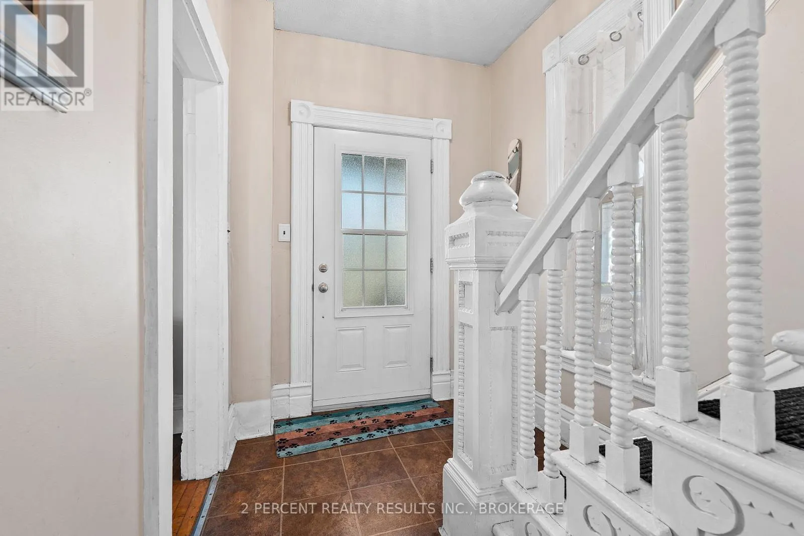 145 PEARL STREET W