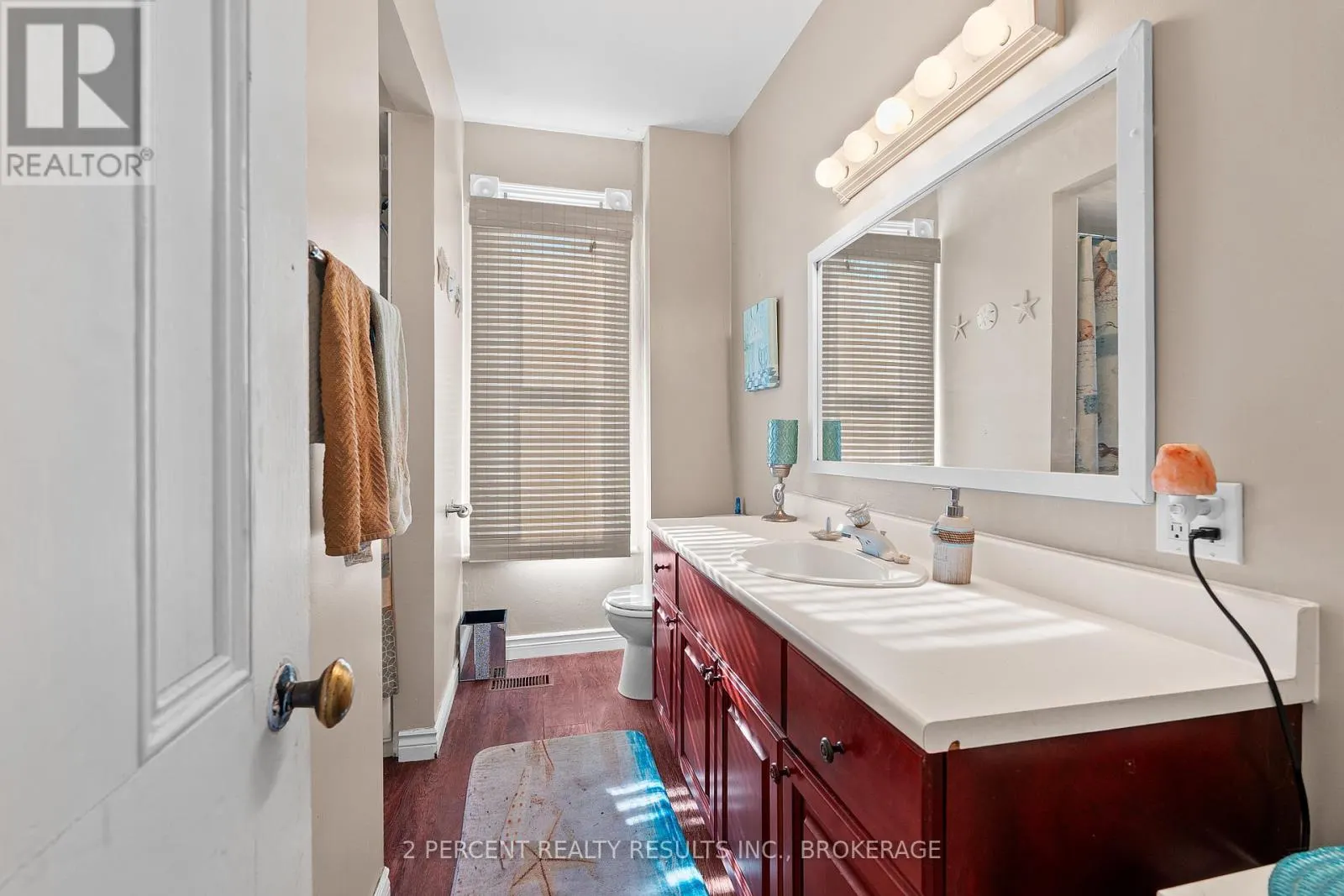 145 PEARL STREET W
