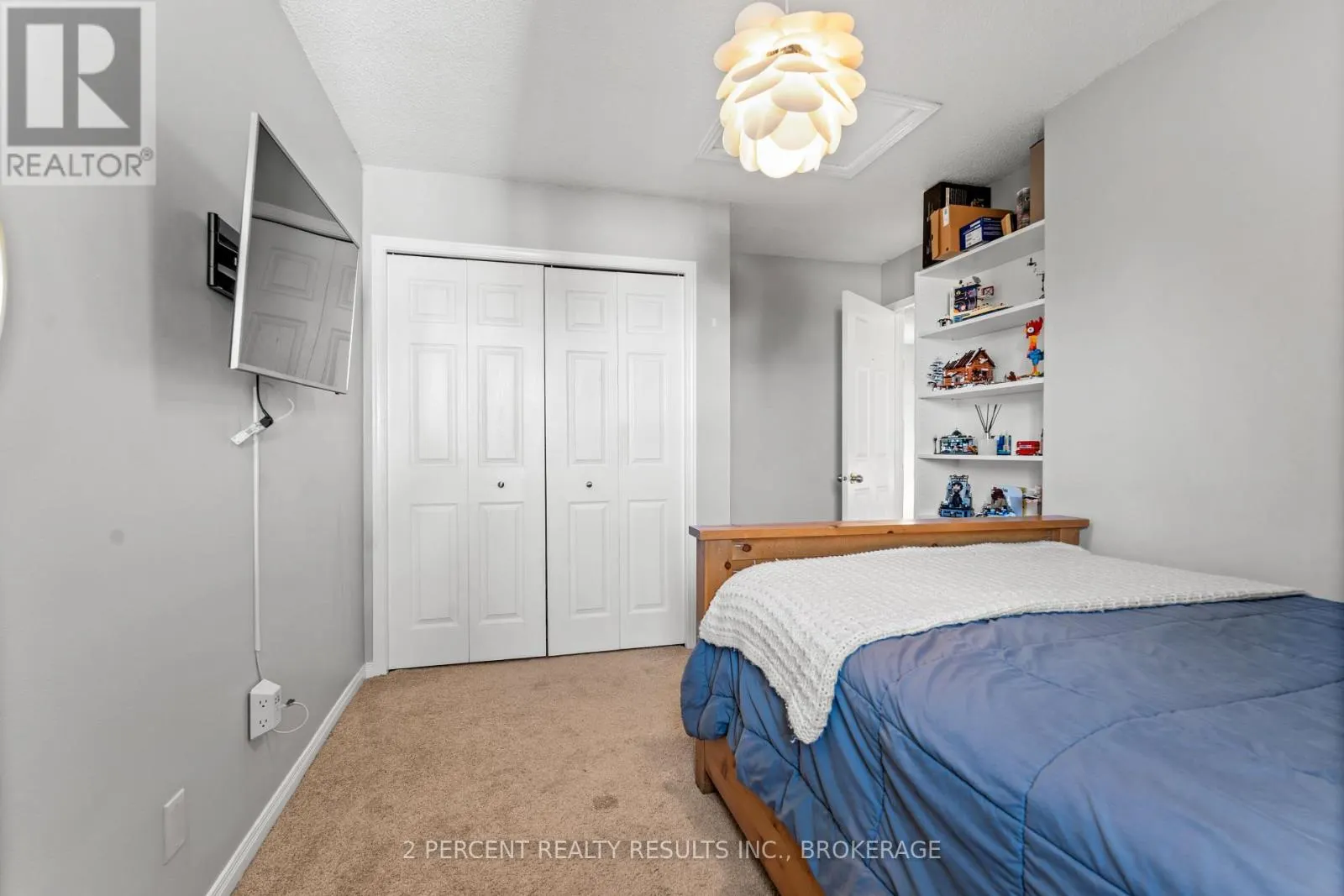 1405 FISHER CRESCENT