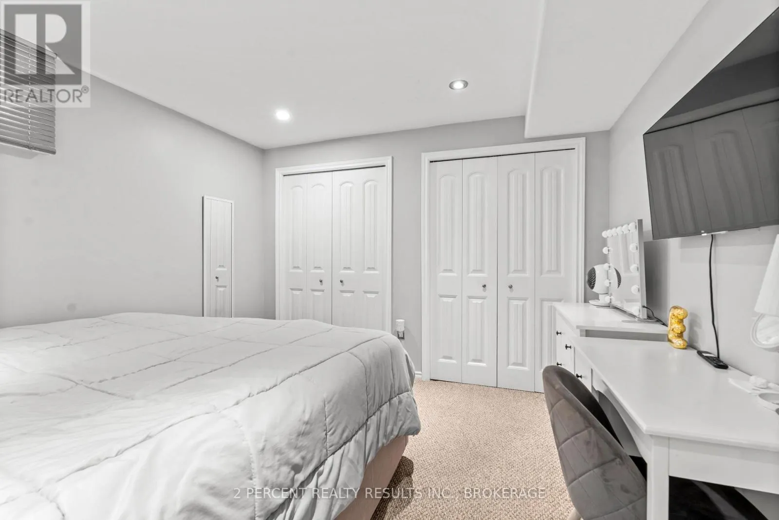 1405 FISHER CRESCENT